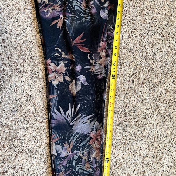 *EUC* Chico's Jeans - Picture 4 of 4